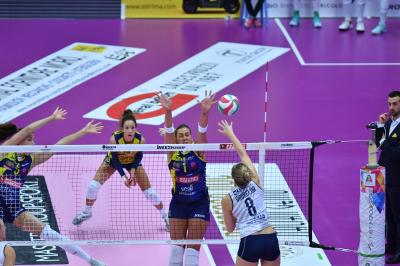 TREVISO 15 12 2019  LEGAVOLLEY CAMPIONATO 2019-2020 PROSECCO DOC IMOCO - REALE MUTUA FENERA CHIERI - FESTA COPPA DEL MONDO