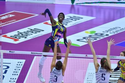 TREVISO 15 12 2019  LEGAVOLLEY CAMPIONATO 2019-2020 PROSECCO DOC IMOCO - REALE MUTUA FENERA CHIERI - FESTA COPPA DEL MONDO