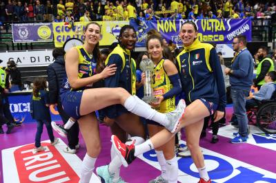 TREVISO 15 12 2019  LEGAVOLLEY CAMPIONATO 2019-2020 PROSECCO DOC IMOCO - REALE MUTUA FENERA CHIERI - FESTA COPPA DEL MONDO