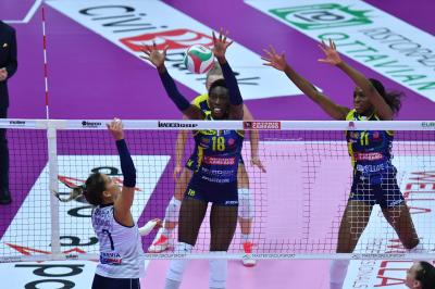 TREVISO 15 12 2019  LEGAVOLLEY CAMPIONATO 2019-2020 PROSECCO DOC IMOCO - REALE MUTUA FENERA CHIERI - FESTA COPPA DEL MONDO