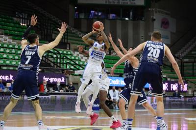 TREVISO 11042021 LBA NUTRIBULLET TREVISO BASKET - DINAMO SASSARI
