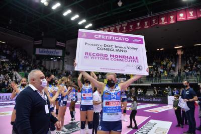 TREVISO 21102021 LEGAVOLLEY FEMMINILE CAMPIONATO PROSECCO DOC IMOCO - PREMIAZIONE 74 VITTORIE CONSECUTIVE