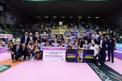 TREVISO 21102021 LEGAVOLLEY FEMMINILE CAMPIONATO PROSECCO DOC IMOCO - PREMIAZIONE 74 VITTORIE CONSECUTIVE