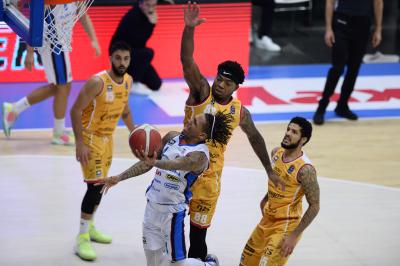 TREVISO 11122021 LBA NUTRIBULLET TREVISO BASKET - CARPEGNA PROSCIUTTO PESARO
