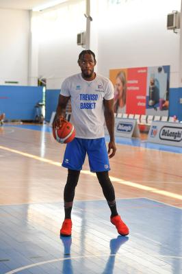 TREVISO 25082022 LBA PRECAMPIONATO NUTRIBULLET TREVISO BASKET - PRESENTAZIONE DEREK COOKE