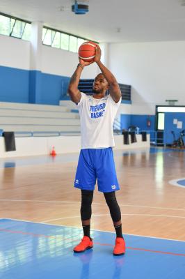 TREVISO 25082022 LBA PRECAMPIONATO NUTRIBULLET TREVISO BASKET - PRESENTAZIONE DEREK COOKE