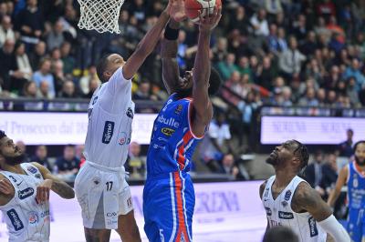 TREVISO 17122023 LBA CAMPIONATO NUTRIBULLET TREVISO BASKET - DOLOMITI ENERGIA TRENTO
