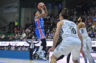 TREVISO 17122023 LBA CAMPIONATO NUTRIBULLET TREVISO BASKET - DOLOMITI ENERGIA TRENTO