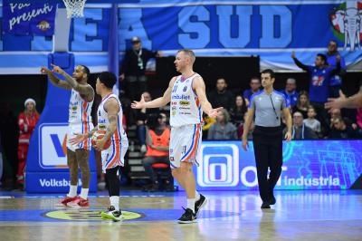 TREVISO 060124 LBA CAMPIONATO NUTRIBULLET TREVISO BASKET - OPENJOBMETIS VARESE