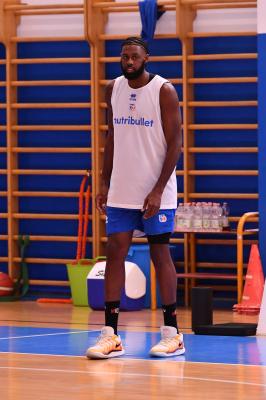 TREVISO 03092024 LBA PRECAMPIONATO NUTRIBULLET TREVISO BASKET - ALLENAMENTO + INCONTRO TIFOSI