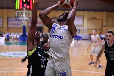 PONZANO 14092024 LBA PRECAMPIONATO NUTRIBULLET TREVISO BASKET - AQUILA TRENTO