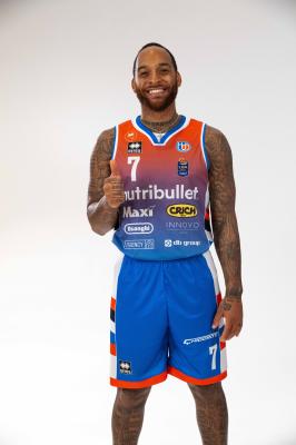 TREVISO 24092024 LBA PRECAMPIONATO NUTRIBULLET TREVISO BASKET  STAFF GIOCATORI MAGLIA GIOCO UFFICIALE