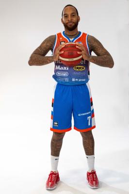 TREVISO 24092024 LBA PRECAMPIONATO NUTRIBULLET TREVISO BASKET  STAFF GIOCATORI MAGLIA GIOCO UFFICIALE
