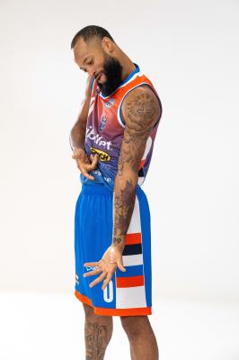 TREVISO 24092024 LBA PRECAMPIONATO NUTRIBULLET TREVISO BASKET  STAFF GIOCATORI MAGLIA GIOCO UFFICIALE