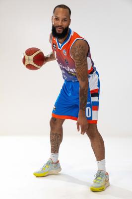 TREVISO 24092024 LBA PRECAMPIONATO NUTRIBULLET TREVISO BASKET  STAFF GIOCATORI MAGLIA GIOCO UFFICIALE