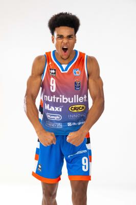 TREVISO 24092024 LBA PRECAMPIONATO NUTRIBULLET TREVISO BASKET  STAFF GIOCATORI MAGLIA GIOCO UFFICIALE