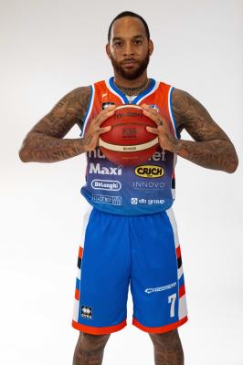 TREVISO 24092024 LBA PRECAMPIONATO NUTRIBULLET TREVISO BASKET  STAFF GIOCATORI MAGLIA GIOCO UFFICIALE