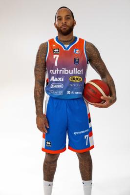 TREVISO 24092024 LBA PRECAMPIONATO NUTRIBULLET TREVISO BASKET  STAFF GIOCATORI MAGLIA GIOCO UFFICIALE