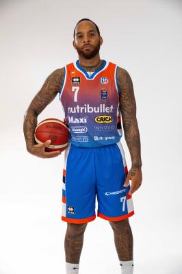 TREVISO 24092024 LBA PRECAMPIONATO NUTRIBULLET TREVISO BASKET  STAFF GIOCATORI MAGLIA GIOCO UFFICIALE