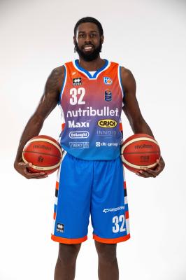 TREVISO 24092024 LBA PRECAMPIONATO NUTRIBULLET TREVISO BASKET  STAFF GIOCATORI MAGLIA GIOCO UFFICIALE