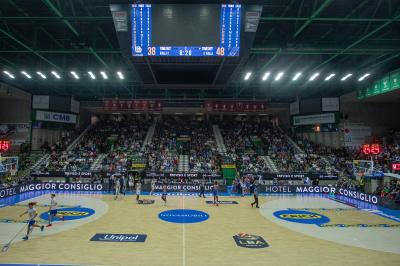 TREVISO 20102024 MARKETING LBA CAMPIONATO NUTRIBULLET TREVISO BASKET LED PANORAMICA PALAVERDE
