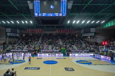 TREVISO 20102024 MARKETING LBA CAMPIONATO NUTRIBULLET TREVISO BASKET LED PANORAMICA PALAVERDE