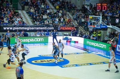 TREVISO 25012025 MARKETING LBA CAMPIONATO NUTRIBULLET TREVISO BASKET LED DETTAGLIO PALAVERDE