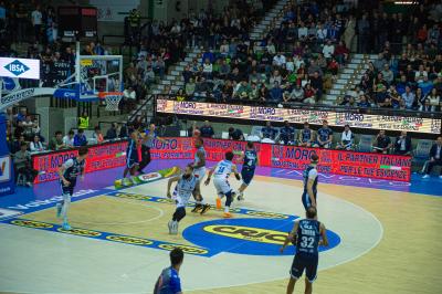 TREVISO 25012025 MARKETING LBA CAMPIONATO NUTRIBULLET TREVISO BASKET LED DETTAGLIO PALAVERDE
