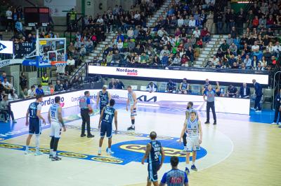 TREVISO 25012025 MARKETING LBA CAMPIONATO NUTRIBULLET TREVISO BASKET LED DETTAGLIO PALAVERDE