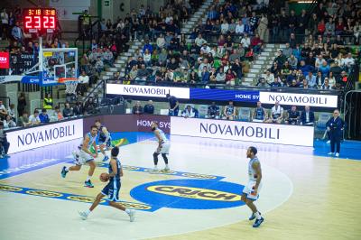 TREVISO 25012025 MARKETING LBA CAMPIONATO NUTRIBULLET TREVISO BASKET LED DETTAGLIO PALAVERDE