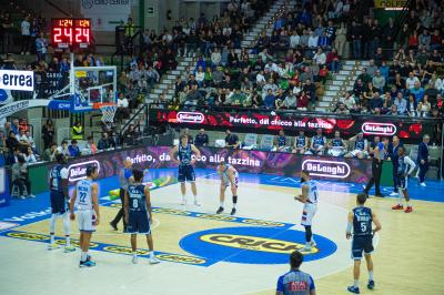 TREVISO 25012025 MARKETING LBA CAMPIONATO NUTRIBULLET TREVISO BASKET LED DETTAGLIO PALAVERDE