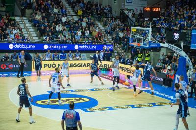 TREVISO 25012025 MARKETING LBA CAMPIONATO NUTRIBULLET TREVISO BASKET LED DETTAGLIO PALAVERDE