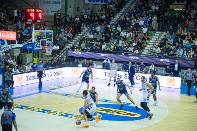 TREVISO 25012025 MARKETING LBA CAMPIONATO NUTRIBULLET TREVISO BASKET LED DETTAGLIO PALAVERDE