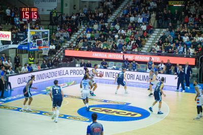 TREVISO 25012025 MARKETING LBA CAMPIONATO NUTRIBULLET TREVISO BASKET LED DETTAGLIO PALAVERDE