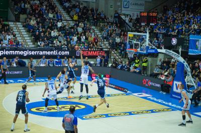 TREVISO 25012025 MARKETING LBA CAMPIONATO NUTRIBULLET TREVISO BASKET LED DETTAGLIO PALAVERDE