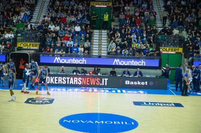 TREVISO 25012025 MARKETING LBA CAMPIONATO NUTRIBULLET TREVISO BASKET LED DETTAGLIO PALAVERDE