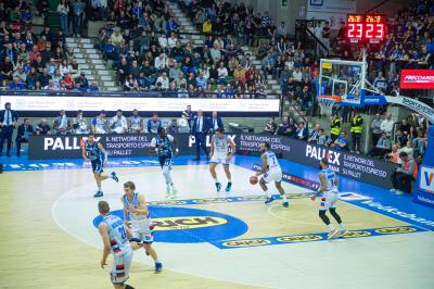 TREVISO 25012025 MARKETING LBA CAMPIONATO NUTRIBULLET TREVISO BASKET LED DETTAGLIO PALAVERDE