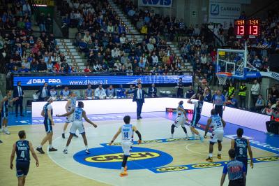 TREVISO 25012025 MARKETING LBA CAMPIONATO NUTRIBULLET TREVISO BASKET LED DETTAGLIO PALAVERDE