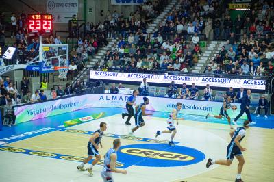 TREVISO 25012025 MARKETING LBA CAMPIONATO NUTRIBULLET TREVISO BASKET LED DETTAGLIO PALAVERDE