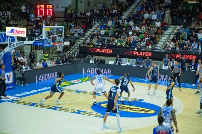 TREVISO 25012025 MARKETING LBA CAMPIONATO NUTRIBULLET TREVISO BASKET LED DETTAGLIO PALAVERDE