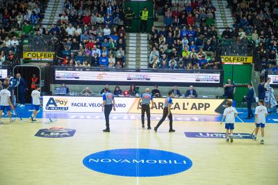 TREVISO 25012025 MARKETING LBA CAMPIONATO NUTRIBULLET TREVISO BASKET LED DETTAGLIO PALAVERDE