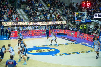 TREVISO 25012025 MARKETING LBA CAMPIONATO NUTRIBULLET TREVISO BASKET LED DETTAGLIO PALAVERDE