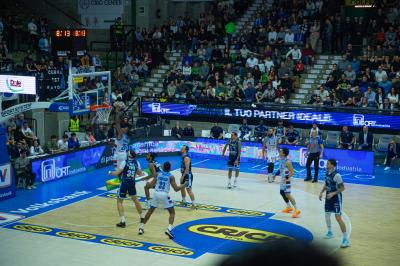 TREVISO 25012025 MARKETING LBA CAMPIONATO NUTRIBULLET TREVISO BASKET LED DETTAGLIO PALAVERDE