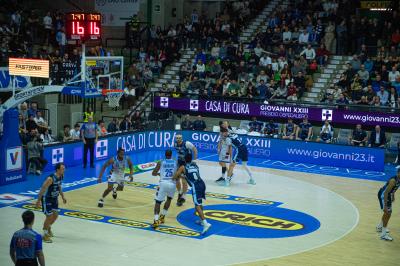 TREVISO 25012025 MARKETING LBA CAMPIONATO NUTRIBULLET TREVISO BASKET LED DETTAGLIO PALAVERDE