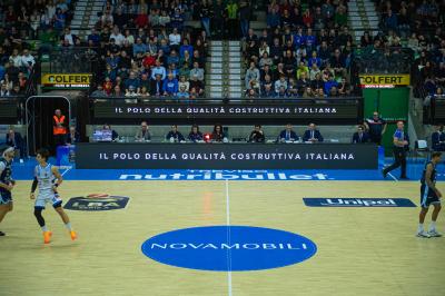 TREVISO 25012025 MARKETING LBA CAMPIONATO NUTRIBULLET TREVISO BASKET LED DETTAGLIO PALAVERDE