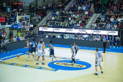 TREVISO 25012025 MARKETING LBA CAMPIONATO NUTRIBULLET TREVISO BASKET LED DETTAGLIO PALAVERDE