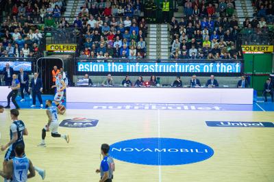 TREVISO 25012025 MARKETING LBA CAMPIONATO NUTRIBULLET TREVISO BASKET LED DETTAGLIO PALAVERDE