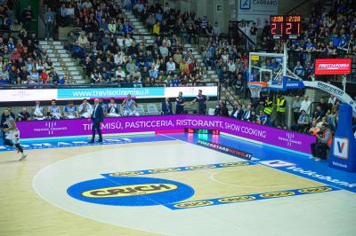 TREVISO 25012025 MARKETING LBA CAMPIONATO NUTRIBULLET TREVISO BASKET LED DETTAGLIO PALAVERDE