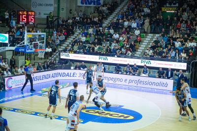 TREVISO 25012025 MARKETING LBA CAMPIONATO NUTRIBULLET TREVISO BASKET LED DETTAGLIO PALAVERDE