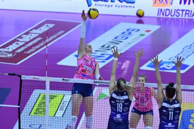 TREVISO 12022025 LEGAVOLLEY FEMMINILE PROSECCO DOC IMOCO - MUNIA VERO VOLLEY MILANO